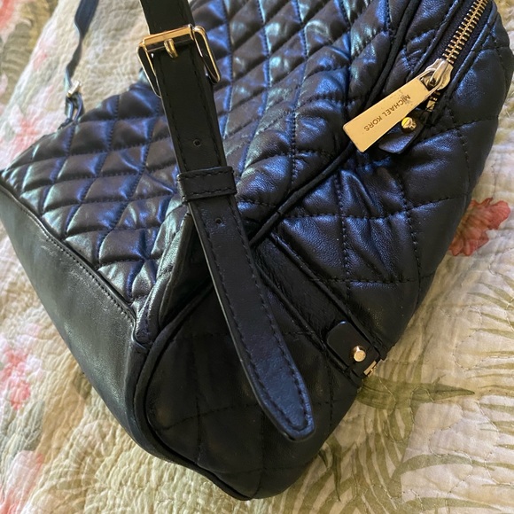 🌺SOLD🌺Michael Kors Rhea Leather BLACK Backpack - Picture 5 of 8